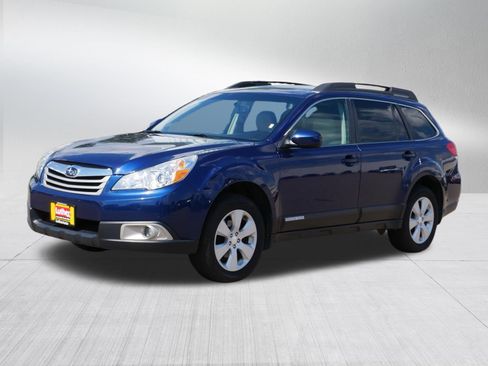 Used 2011 Subaru Outback 2.5i Premium w/ All-Weather Pkg AWD/4WD image 3
