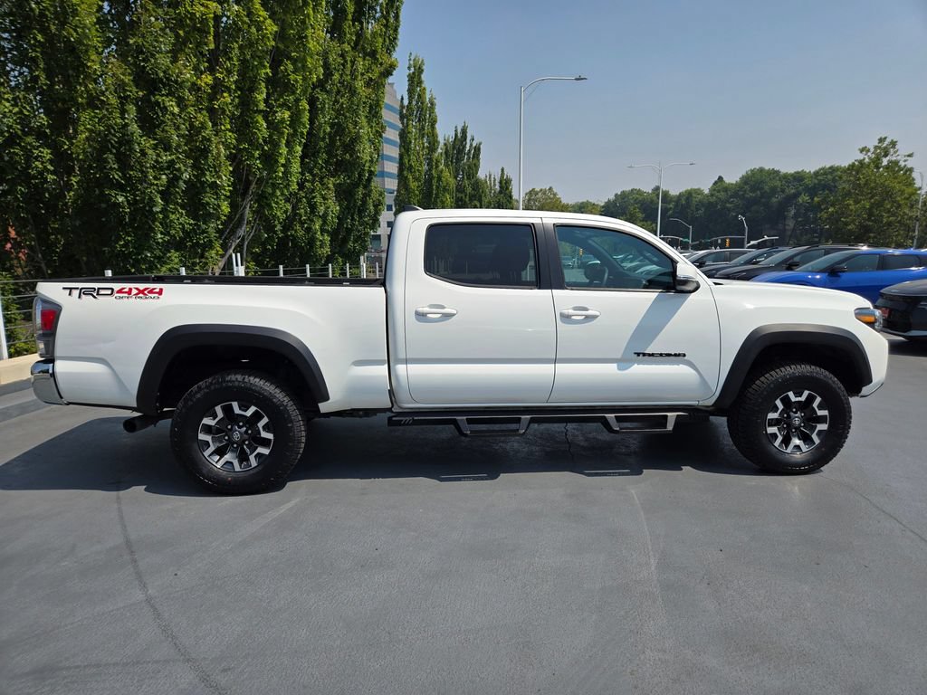 Used 2023 Toyota Tacoma TRD Off-Road w/ Black Out Package (TMS) AWD/4WD image 2