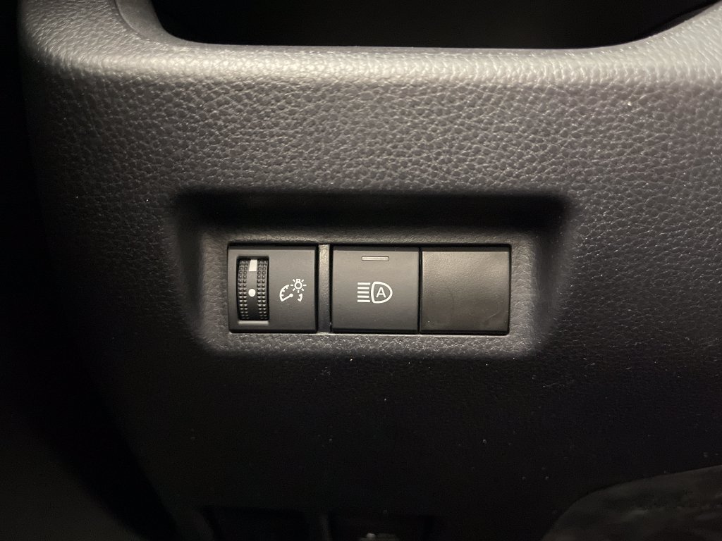 Certified 2024 Toyota RAV4 XLE FWD image 28