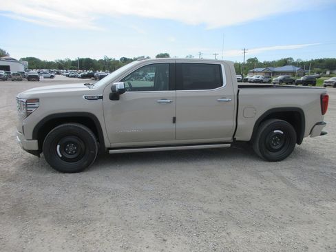 New 2026 GMC Sierra 1500 Denali AWD/4WD image 9