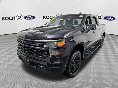 Used 2022 Chevrolet Silverado 1500 Custom Trail Boss w/ Midnight Edition AWD/4WD image 3