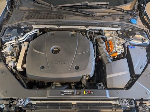 Used 2019 Volvo S60 T8 Inscription image 30