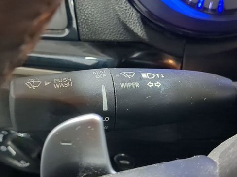 Used 2017 Chrysler 300 S image 41