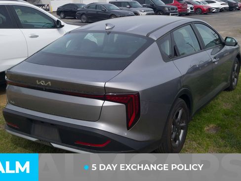 Used 2025 Kia K4 LXS image 3