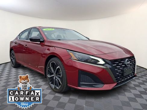 Used 2024 Nissan Altima 2.5 SR w/ SR Premium Package AWD/4WD image 1