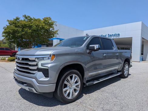 Used 2023 Chevrolet Silverado 1500 High Country w/ High Country Premium Package image 4