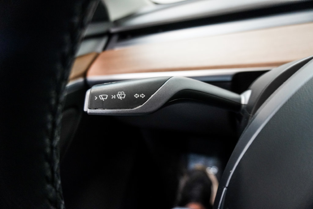 Used 2022 Tesla Model 3 Standard Range RWD image 14