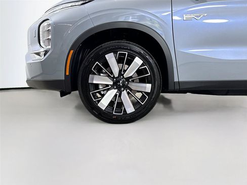 New 2026 Mitsubishi Outlander SE AWD/4WD image 10