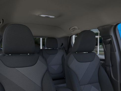 New 2027 Chevrolet Bolt LT w/ Comfort Package FWD image 27