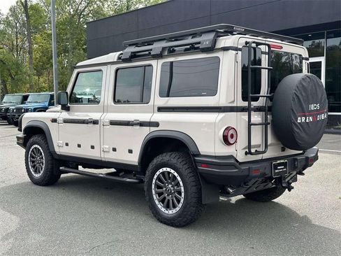 Used 2025 INEOS Grenadier Fieldmaster Edition image 7