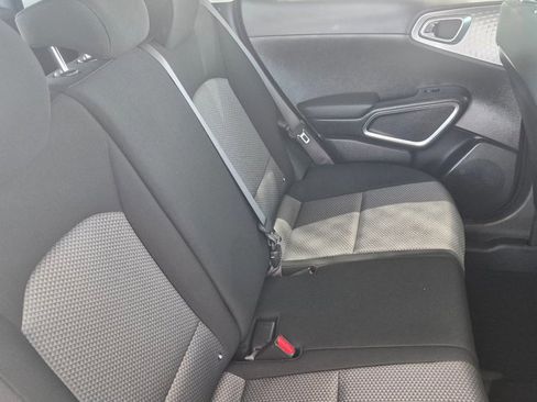 Used 2023 Kia Soul LX w/ Option Group 015 FWD image 18