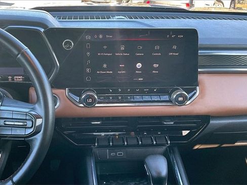 Used 2023 GMC Canyon AT4 image 16