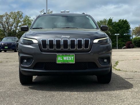 Used 2019 Jeep Cherokee Latitude Plus w/ Comfort/Convenience Group AWD/4WD image 3