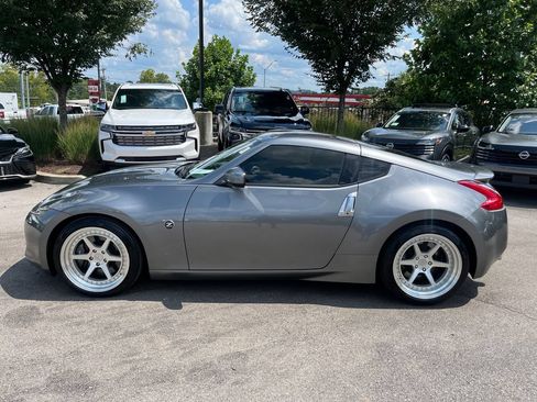 Used 2011 Nissan 370Z Coupe w/ Sport Pkg RWD image 4