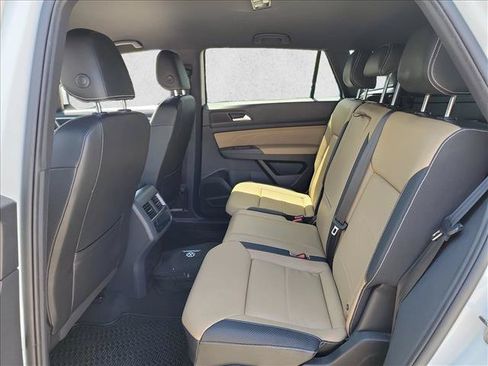 Used 2023 Volkswagen Atlas Cross Sport SE AWD/4WD image 11