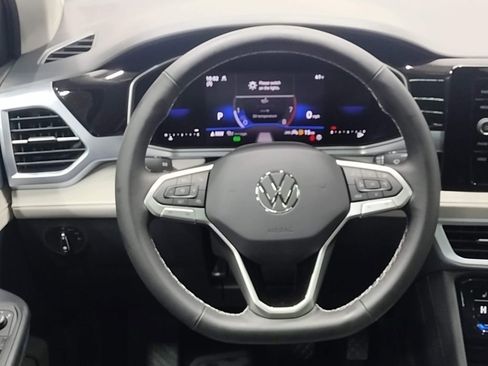 New 2025 Volkswagen Taos SE image 36