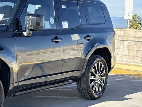 New 2026 Lexus GX 550 image 8