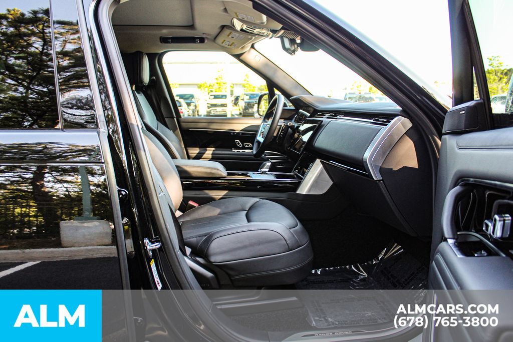 Used 2025 Land Rover Range Rover Long Wheelbase SE AWD/4WD image 22