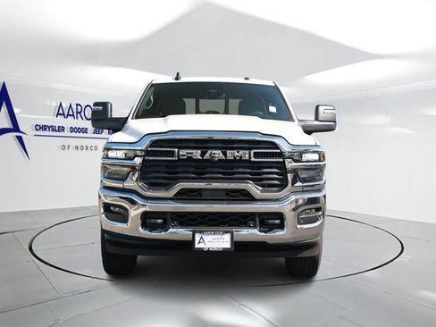 New 2026 RAM 2500 Tradesman AWD/4WD image 4