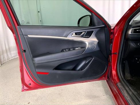 Used 2020 Genesis G70 2.0T w/ Elite Package RWD image 21