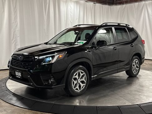 Used 2023 Subaru Forester Premium w/ Popular Package #1 AWD/4WD image 1
