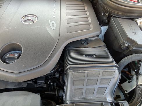 New 2026 Mercedes-Benz GLS 450 4MATIC image 37