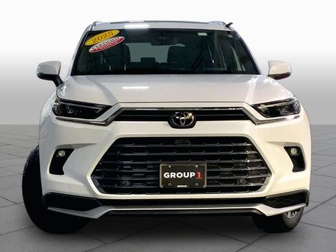 Used 2025 Toyota Grand Highlander AWD Hybrid image 4