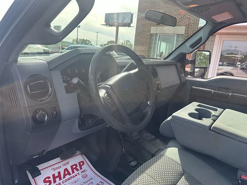 Used 2015 Ford F250 XL w/ Power Equipment Group AWD/4WD image 10