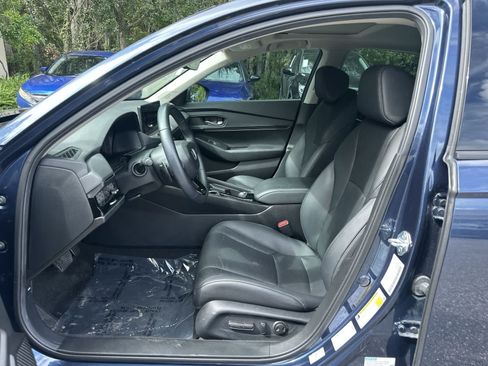 Used 2025 Honda Accord EX-L image 2