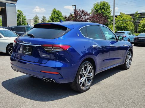 Used 2023 Maserati Levante GranLusso AWD/4WD image 4