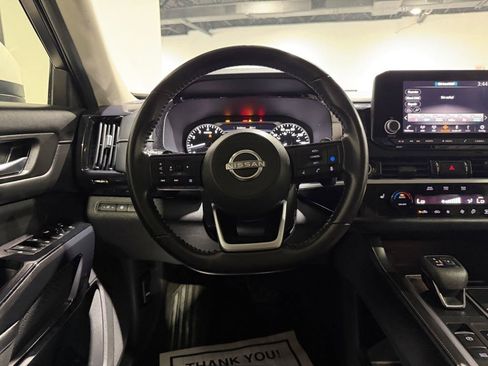 Used 2022 Nissan Pathfinder SV FWD image 26