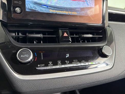 Used 2024 Toyota Corolla LE image 25