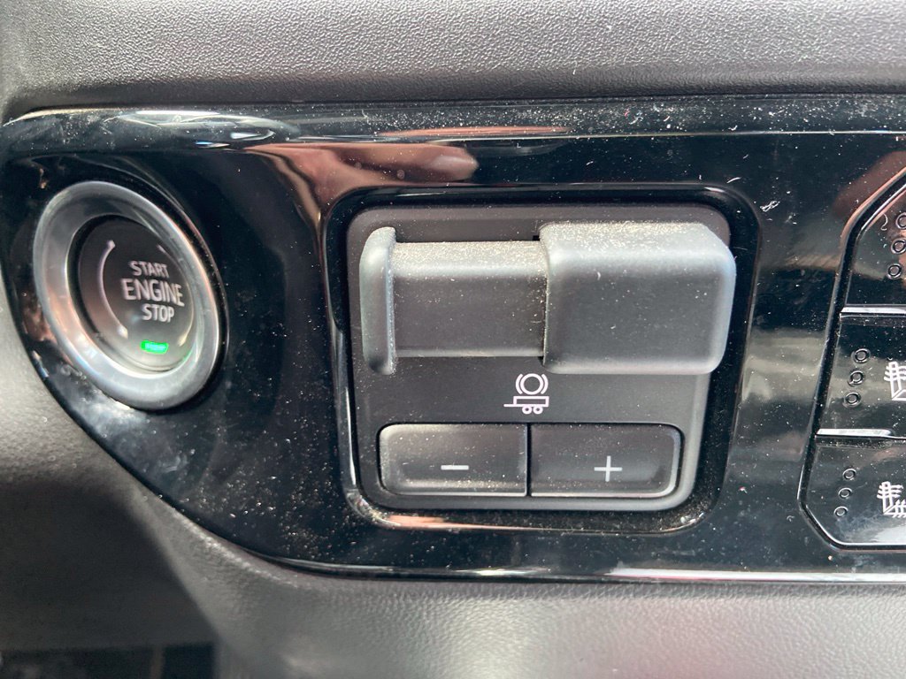 Used 2024 Chevrolet Silverado 3500 LTZ w/ LTZ Convenience Package AWD/4WD image 31