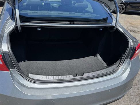 Used 2025 Chevrolet Malibu LT image 9