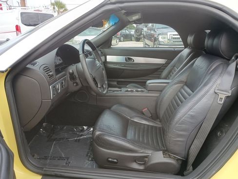 Used 2002 Ford Thunderbird Deluxe image 9