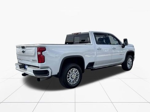 Used 2023 Chevrolet Silverado 2500 High Country w/ LPO, Hitch Package AWD/4WD image 6
