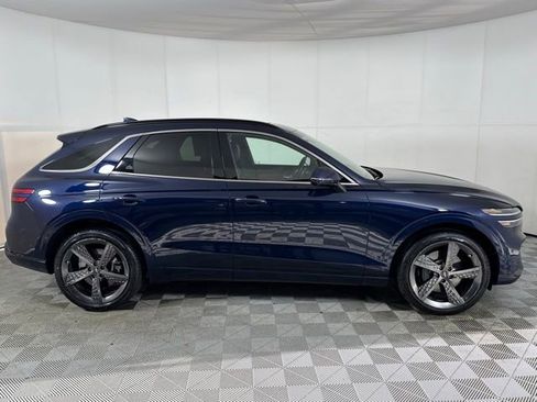 Used 2022 Genesis GV70 3.5T Sport w/ Sport Prestige Package image 8