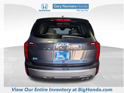 Used 2025 Kia Telluride S FWD image 6
