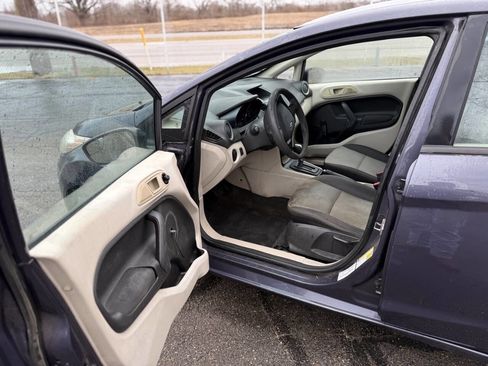 Used 2013 Ford Fiesta S w/ Convenience Pkg image 8
