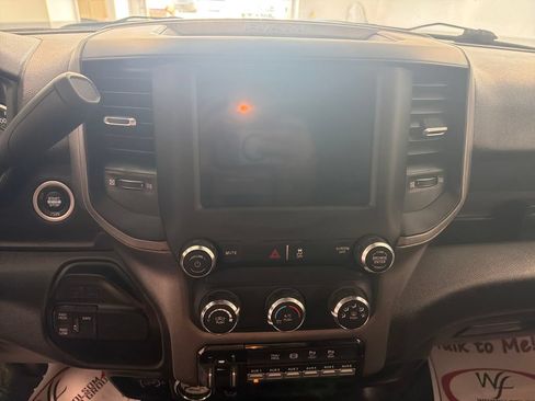 Used 2022 RAM 3500 Tradesman w/ Chrome Appearance Group AWD/4WD image 19