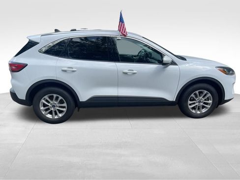 Used 2021 Ford Escape SE image 10