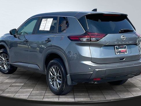 Certified 2025 Nissan Rogue S FWD image 3