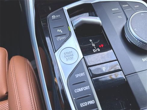 Used 2024 BMW 330i xDrive Sedan w/ Premium Package image 17