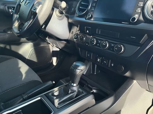 Used 2023 Toyota Tacoma TRD Off-Road image 18