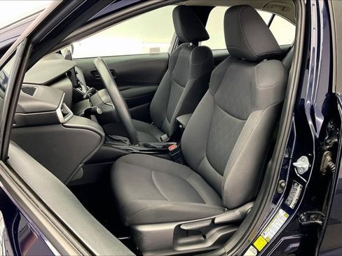 Used 2022 Toyota Corolla LE image 18