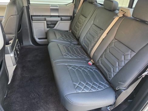 Used 2016 Ford F150 XLT w/ Equipment Group 302A Luxury image 31