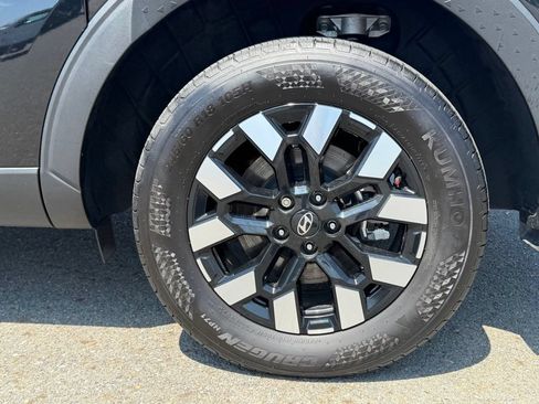 Used 2025 Hyundai Santa Cruz SEL FWD image 11