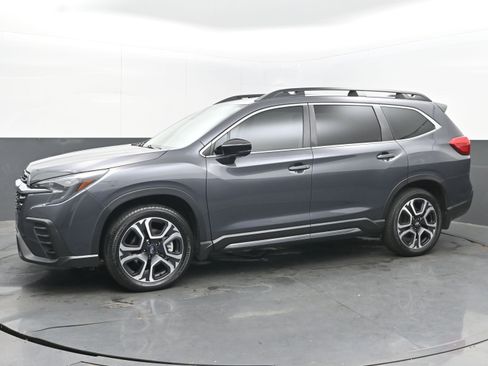 Used 2024 Subaru Ascent Limited image 5