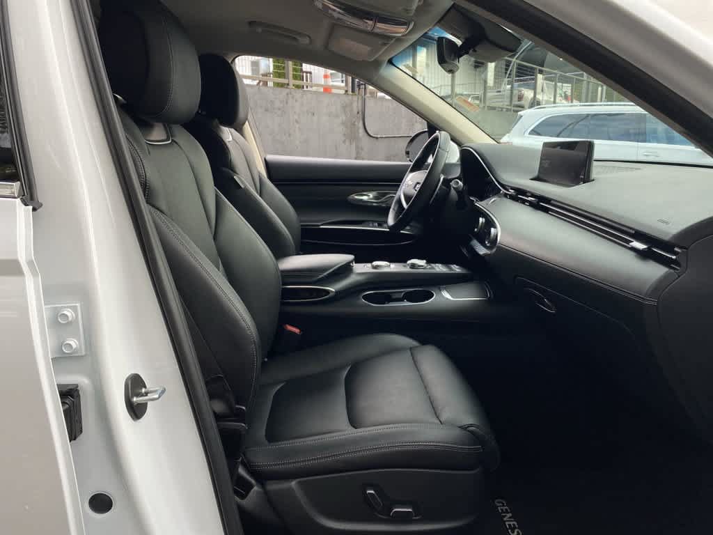 Used 2025 Genesis GV70 2.5T AWD/4WD image 16