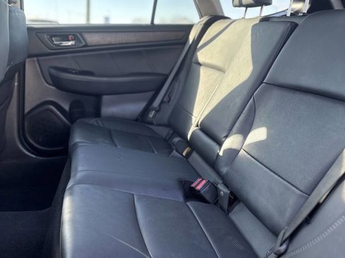 Used 2019 Subaru Outback 2.5i Limited w/ Popular Package #2 image 18